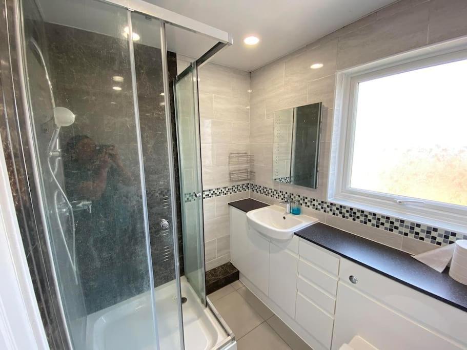 Three Bedrooms House In Windsor Luaran gambar