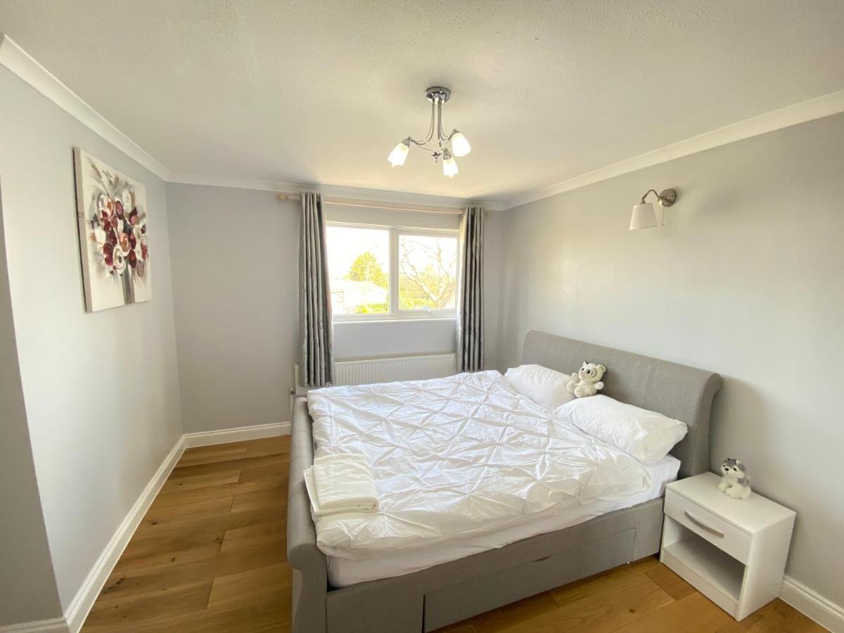 Three Bedrooms House In Windsor Luaran gambar